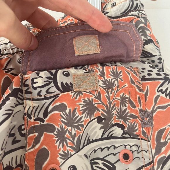 Reyn Spooner Koi Fish print Hawaiian board shorts, size L - Picture 5 of 8